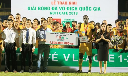 CLB Thanh Hoá giành ngôi á quân V.League 2018. Ảnh: VPF 