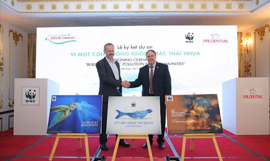 Lễ ký kết hợp tác giữa Prudential Việt Nam và WWF. Ảnh CTV