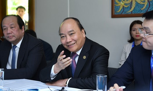 Thủ tướng Nguyễn Xuân Phúc phát biểu trong cuộc gặp các doanh nghiệp Mỹ thành viên của liên minh doanh nghiệp Mỹ trong APEC. Ảnh: VGP. 
