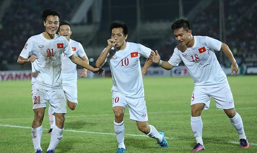 Văn Quyết ghi bàn mở tỉ số trong trận Việt Nam gặp Myanmar 2 năm trước.