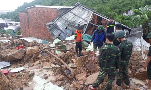 Hiện trường vụ sạt lở núi khiến 4 người chết ở khu dân cư Xóm Núi, thôn Thành Phát, Nha Trang, Khánh Hòa.