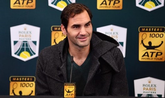 Roger Federer trong buổi họp báo trước khi tham dự giải ATP 1000 Rolex Paris Masters 2018. Ảnh: Tennis 365