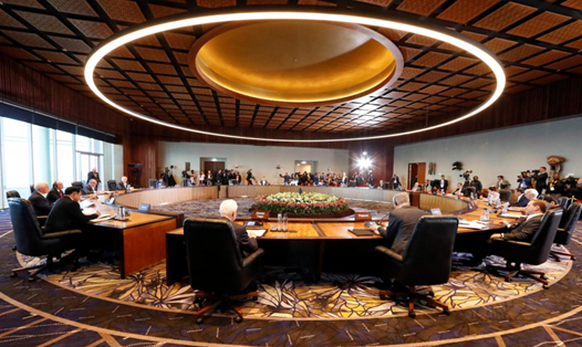 Các nhà lãnh đạo APEC tham dự phiên họp kín ở Port Moresby, Papua New Guinea, ngày 18.11.2018. Ảnh: Reuters