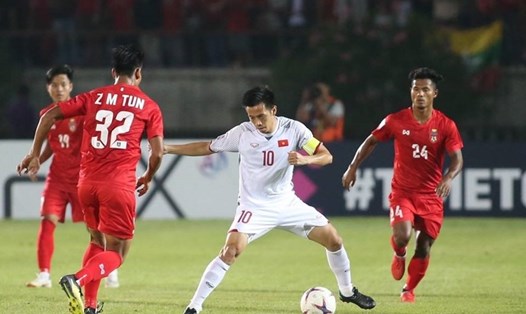 ĐT Việt Nam hòa Myanmar với tỉ số 0-0 để duy trì vị trí nhì bảng A nhưng vẫn có cửa để dừng chân ở vòng bảng. Ảnh: Đ.Đ