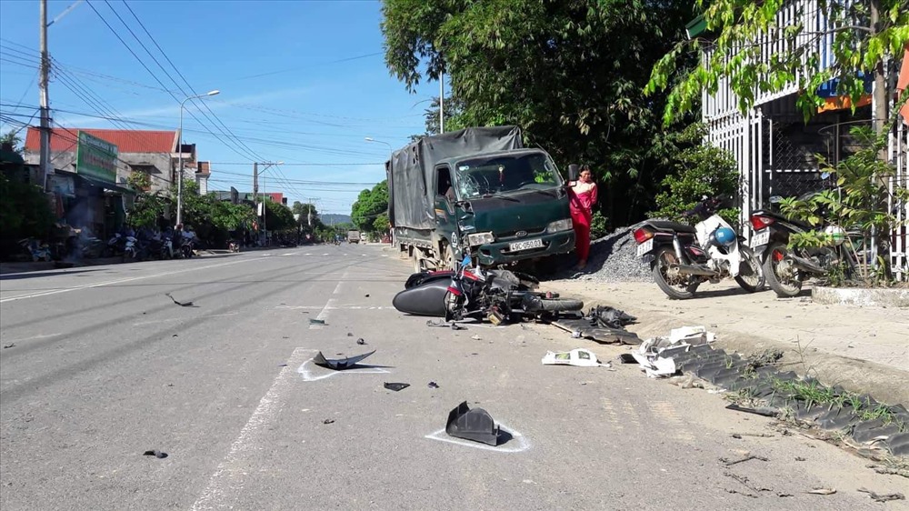 Hiện trường vụ tai nạn liên hoàn.