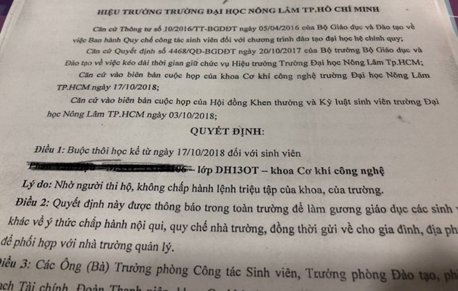 Quyết định buộc thôi học sinh viên  Ảnh: Hà Ánh