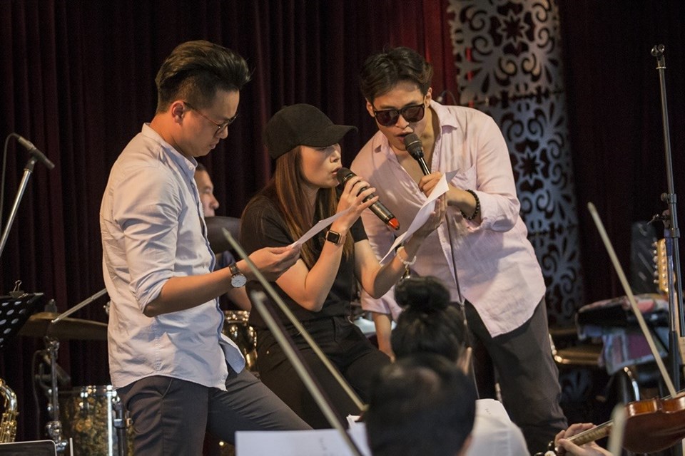 Mỹ Tâm và Hà Anh Tuấn khiến fan phát sốt với những hình ảnh thân thiết Mỹ Tâm và Hà Anh Tuấn khiến fan phát sốt với những hình ảnh thân thiết