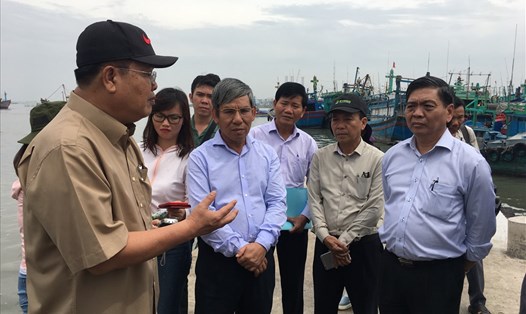 Ông Nguyễn Văn Trình, Chủ tịch UBND tỉnh BR-VT, thị sát tại các địa phương xung yếu, có nguy cơ thiệt hại cao nếu bão vào BR-VT