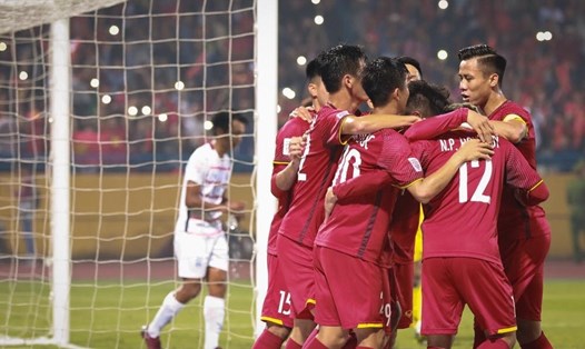Tuyển Việt Nam giành ngôi nhất bảng A - AFF Cup 2018. Ảnh H.N