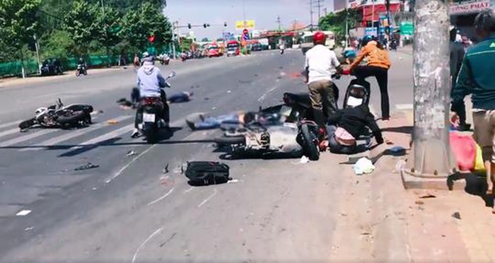 Xe điên gây tai nạn khiến nhiều người bị thương nặng. Ảnh minh họa.