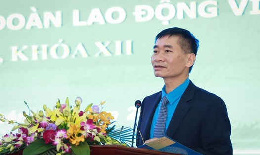 Phó Chủ tịch Tổng LĐLĐVN Trần Văn Thuật phát biểu tại Hội nghị BCH Tổng LĐLĐVN lần thứ 2, khoá XII. Ảnh: Hải Nguyễn