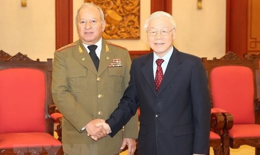Tổng Bí thư, Chủ tịch Nước Nguyễn Phú Trọng tiếp Bộ trưởng Bộ các Lực lượng vũ trang cách mạng Cuba. Ảnh: TTXVN