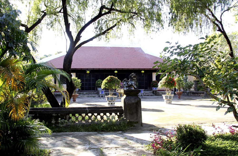 Chùa Thập Tháp là di tích kiến trúc nghệ thuật thế kỷ 19 đã được công nhận di tích cấp quốc gia từ năm 1990.