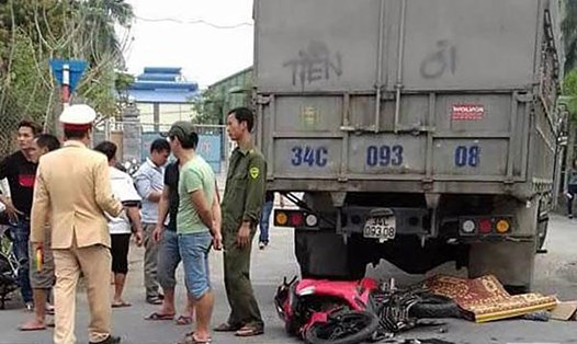 Một vụ TNGT ở huyện Cẩm Giàng, tỉnh Hải Dương. Ảnh: Quỳnh Anh.