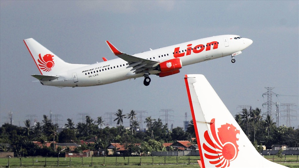 Một máy bay của Lion Air cất cánh tại Jakarta. Ảnh: Reuters. 