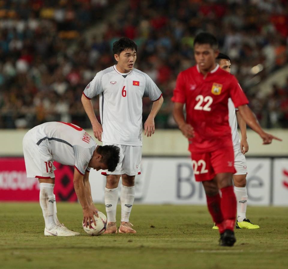 Quang Hải và Xuân Trường đá cặp trong trận đấu này. Ảnh: H.L 