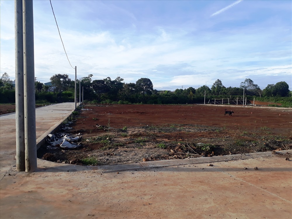 Nhiều cán bộ "cấu kết" với cá nhân, tổ chức phân lô, bán nền trái phép phá vỡ quy hoạch TP.Pleiku. Ảnh Đình Văn