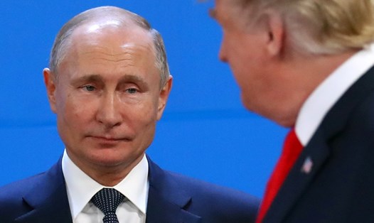 Tổng thống Donald Trump và Tổng thống Vladimir Putin không chào nhau khi gặp mặt bên lề G-20. Ảnh: Reuters. 