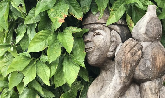 Nương vào trong xanh. Ảnh: H.V.M