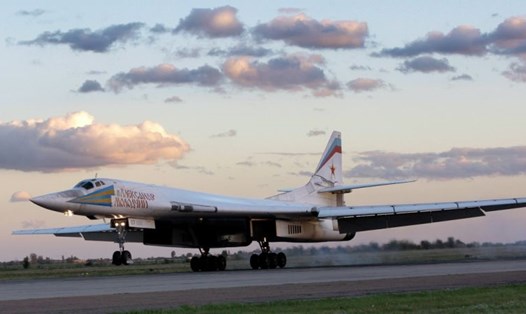 Máy bay ném bom chiến lược Tu-160. Ảnh: AP. 
