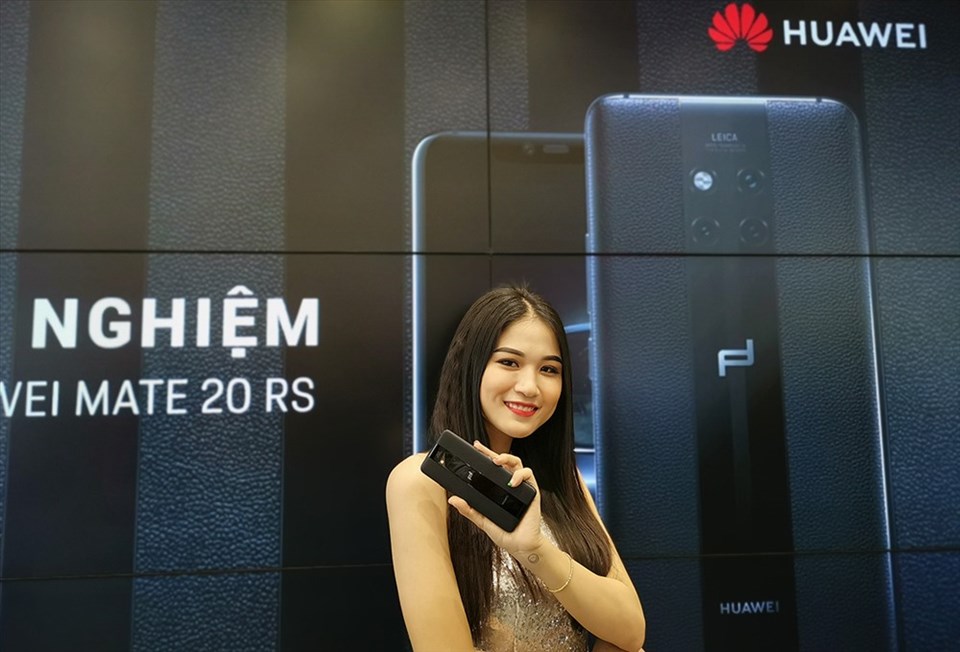 Ra mắt điện thoại cao cấp Porsche Design Huawei Mate 20 RS tại TP.HCM ngày 11.12.2018 (ảnh: PK). Ra mắt điện thoại cao cấp Porsche Design Huawei Mate 20 RS tại TP.HCM ngày 11.12.2018 (ảnh: PK).