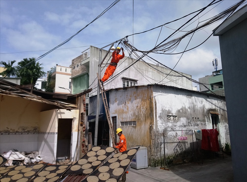 Có 13 tuyến đường, hẻm kiệt trong thành phố được phát triển lưới, lắp đèn chiếu sáng...