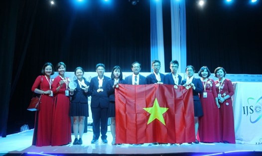 Cả 6 học sinh trong đoàn Việt Nam đều giành huy chương tại cuộc thi Khoa học trẻ quốc tế 2018.