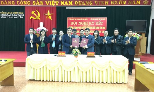 LĐLĐ tỉnh Thái Nguyên và Sở VHTT-DL tỉnh kí kết chương trình phối hợp xây dựng đời sống văn hóa trong CNVCLĐ giai đoạn 2019 – 2020