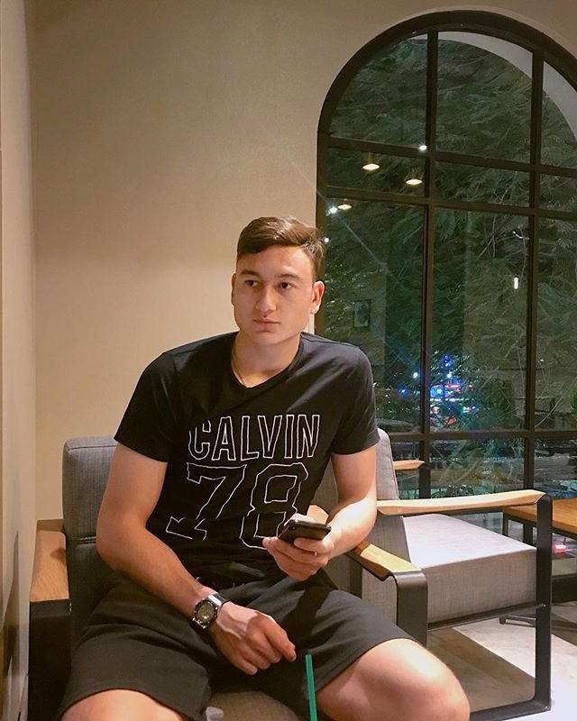 Thủ môn Đặng Văn Lâm.