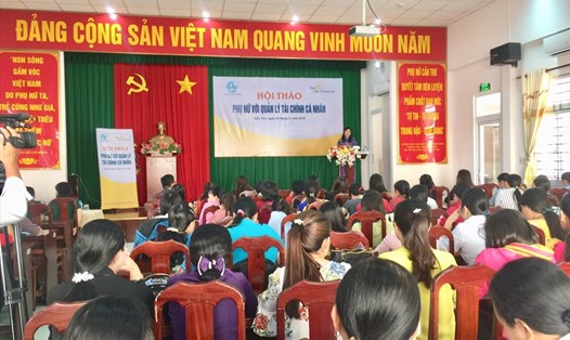 Hội thảo "Phụ nữ và quản lý tài chính cá nhân" do Sun Life Việt Nam tổ chức tại thành phố Cần Thơ.