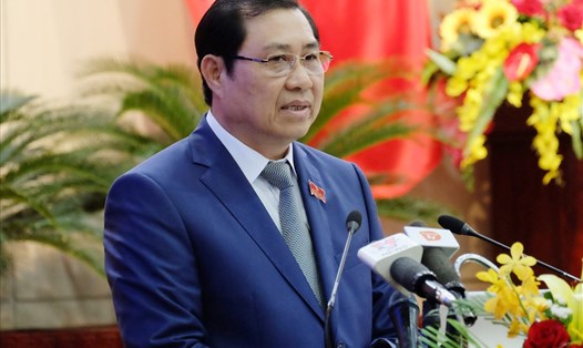 Chủ tịch UBND Đà Nẵng thông tin về kì thi tuyển công chức có "nghi vấn" vừa qua. Ảnh: HV