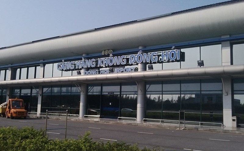 Cảng hàng không sân bay Đồng Hới (Quảng Bình) sẽ được tiếp tục mở rộng quy mô để đáp ứng nhu cầu ngày càng tăng của du khách quốc tế, nội địa. Ảnh: T.L