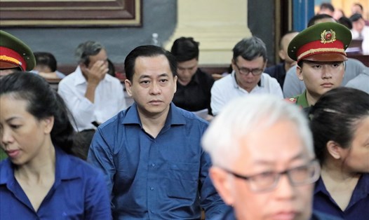Phan Văn Anh Vũ tiếp tục nhận thêm bản án 17 năm tù trong vụ án tại ngân hàng Đông Á. Ảnh: Trường Sơn