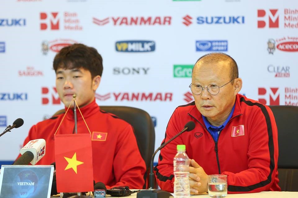 HLV Park Hang-seo sẽ ưu tiên sử dụng  cầu thủ trẻ ở trận giao hữu. Ảnh: Duy Hiệu 