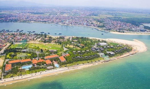 Đồng Hới nhìn từ trên cao. Ảnh: Võ Linh.