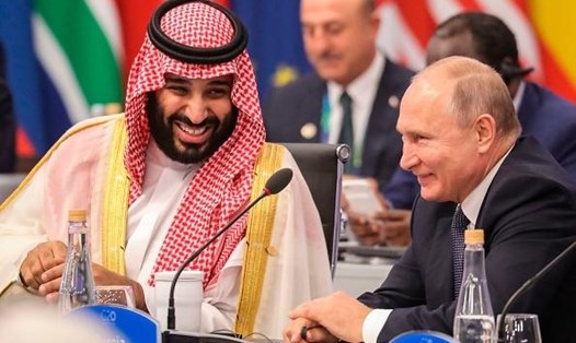 Tổng thống Nga Vladimir Putin và Thái tử Saudi Arabia Mohammed bin Salman tại hội nghị G20 ở Argentina, ngày 30.11.2018. Ảnh: AFP