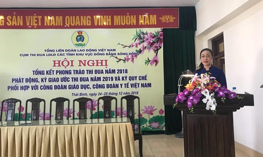 Chủ tịch Công đoàn Y tế VN Phạm Thanh Bình phát biểu tại buổi kí kết phối hợp với 9 LĐLĐ tỉnh đồng bằng sông Hồng.