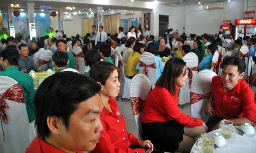 LĐLĐ Cà Mau tổ chức tết sum vầy cho công nhân năm 2017 (ảnh Nhật Hồ)
