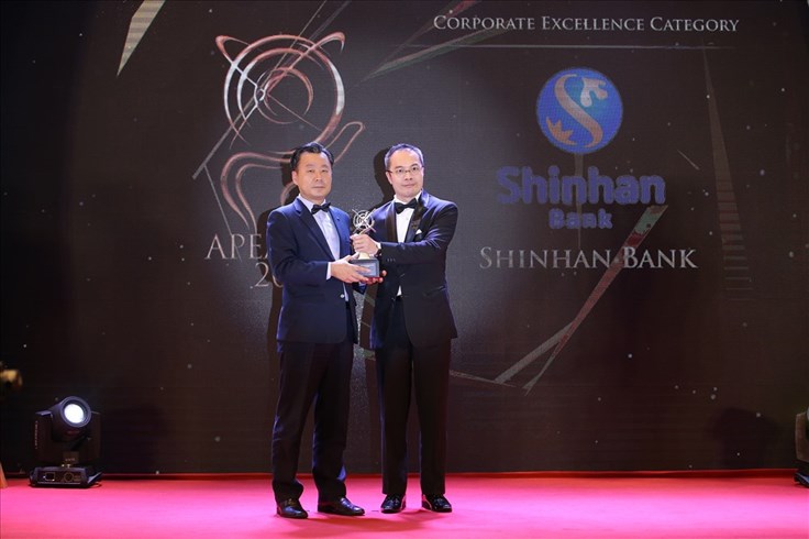 Ngân hàng Shinhan nhận giải thưởng kinh doanh xuất sắc Châu Á 2018