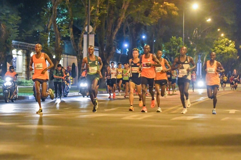Vận động viên Kenya "càn quét" giải Marathon quốc tế TPHCM lần 2