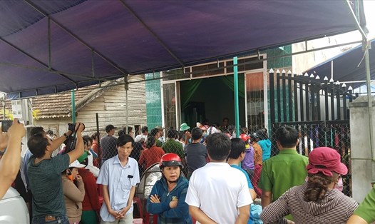 Vụ nổ súng làm chết nữ Phó Chủ tịch HĐND phường Đoàn Kết, khiến người dân bất ngờ.  