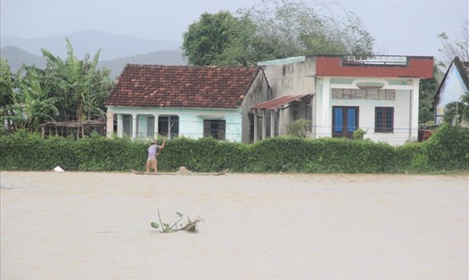 Một khu dân cư bị ngập do mưa lớn.