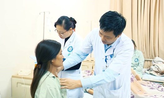 ThS.BS Phan Hoàng Hiệp - Trưởng khoa Điều trị kỹ thuật cao (Bệnh viện Nội tiết Trung ương) được bình chọn là 1 trong 10 thành tựu Khoa học và Công nghệ xuất sắc nhất nước Việt Nam năm 2018.