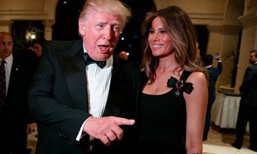 Tổng thống Mỹ Donald Trump và Đệ nhất phu nhân Melania Trump tại tiệc năm mới ở biệt thự Mar-a-Lago ngày 31.12.2016. Ảnh: AP