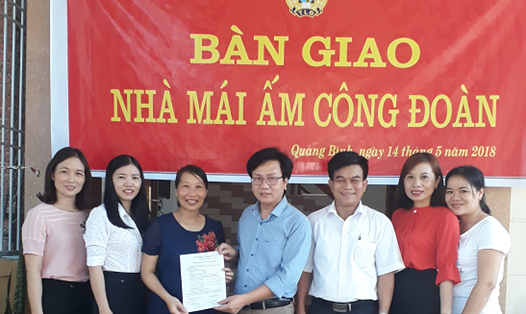 LĐLĐ tỉnh Quảng Bình là đơn vị dẫn đầu trong khu vực về vận động hỗ trợ cho chương trình Mái ấm Công đoàn.