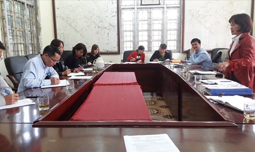 Đoàn kiểm tra của LĐLĐ huyện Bảo Yên (Lào Cai) kiểm tra tại CĐCS Phòng NNPTNT.