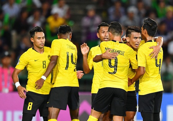 ĐT Malaysia đã xuất sắc cầm hòa ĐT Thái Lan tỉ số 2-2 ngay trên sân Rajamangala để có tấm vé vào chơi trận chung kết AFF Cup 2018. 