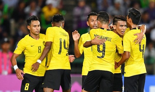 ĐT Malaysia đã xuất sắc cầm hòa ĐT Thái Lan tỉ số 2-2 ngay trên sân Rajamangala để có tấm vé vào chơi trận chung kết AFF Cup 2018. 