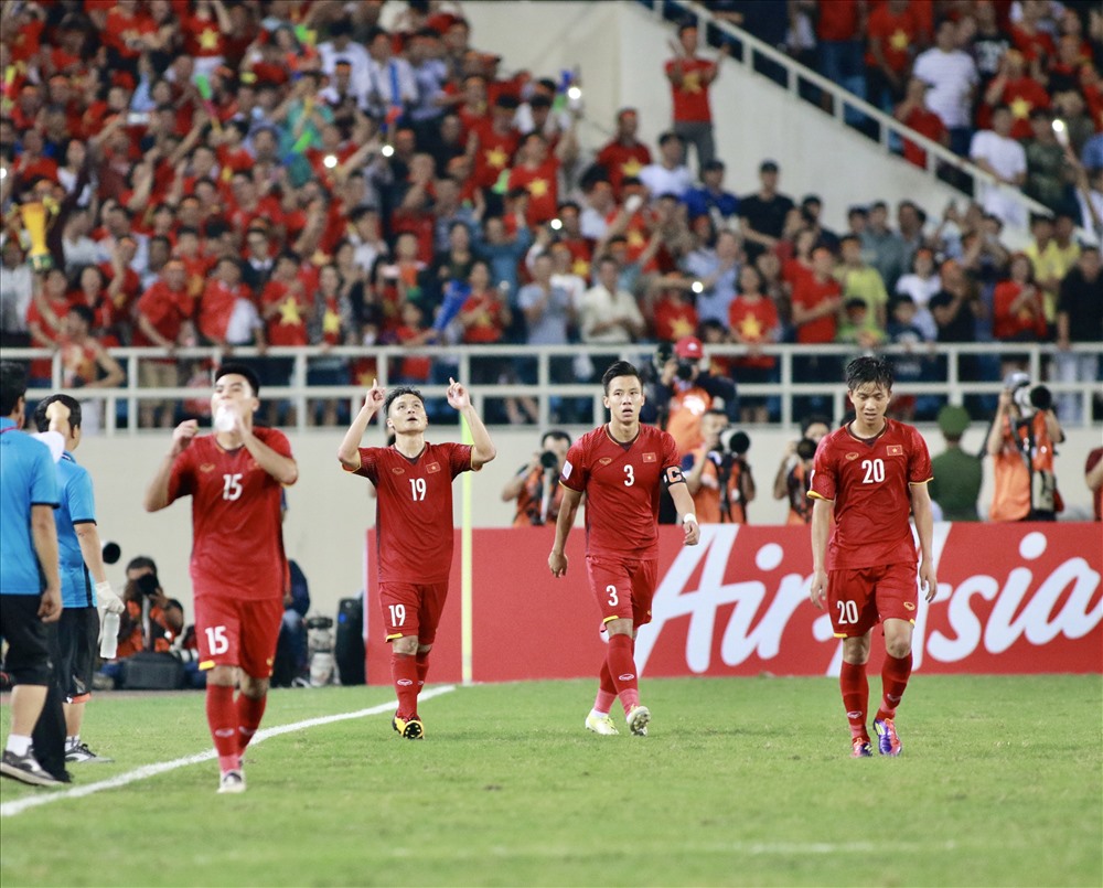 ĐT Việt Nam được VFF thưởng nóng số tiền 1 tỷ đồng với thành tích lọt vào trận chung kết. Ảnh: T.L