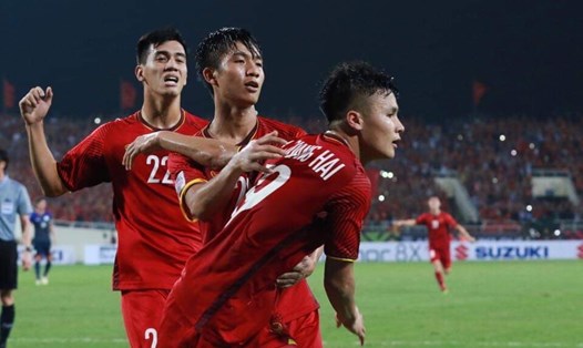 Quang Hải có bàn mở tỉ số trong trận bán kết lượt về. Ảnh Hai Nguyen